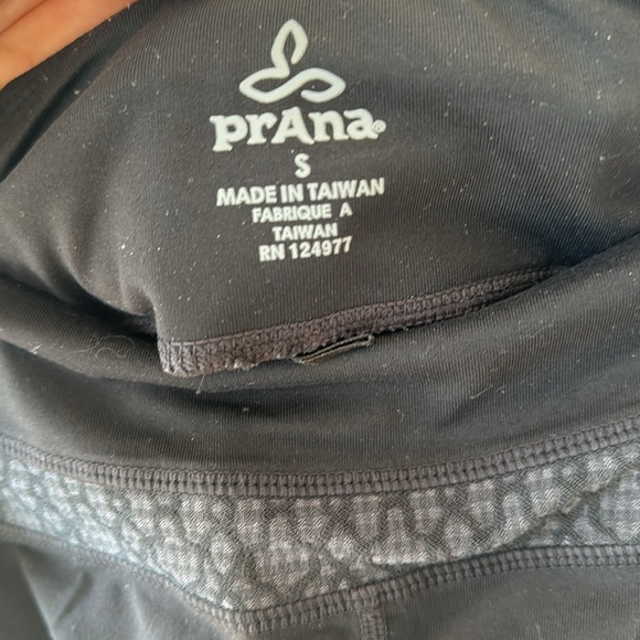 Prana clover, Capri pants size small - Picture 4 of 6